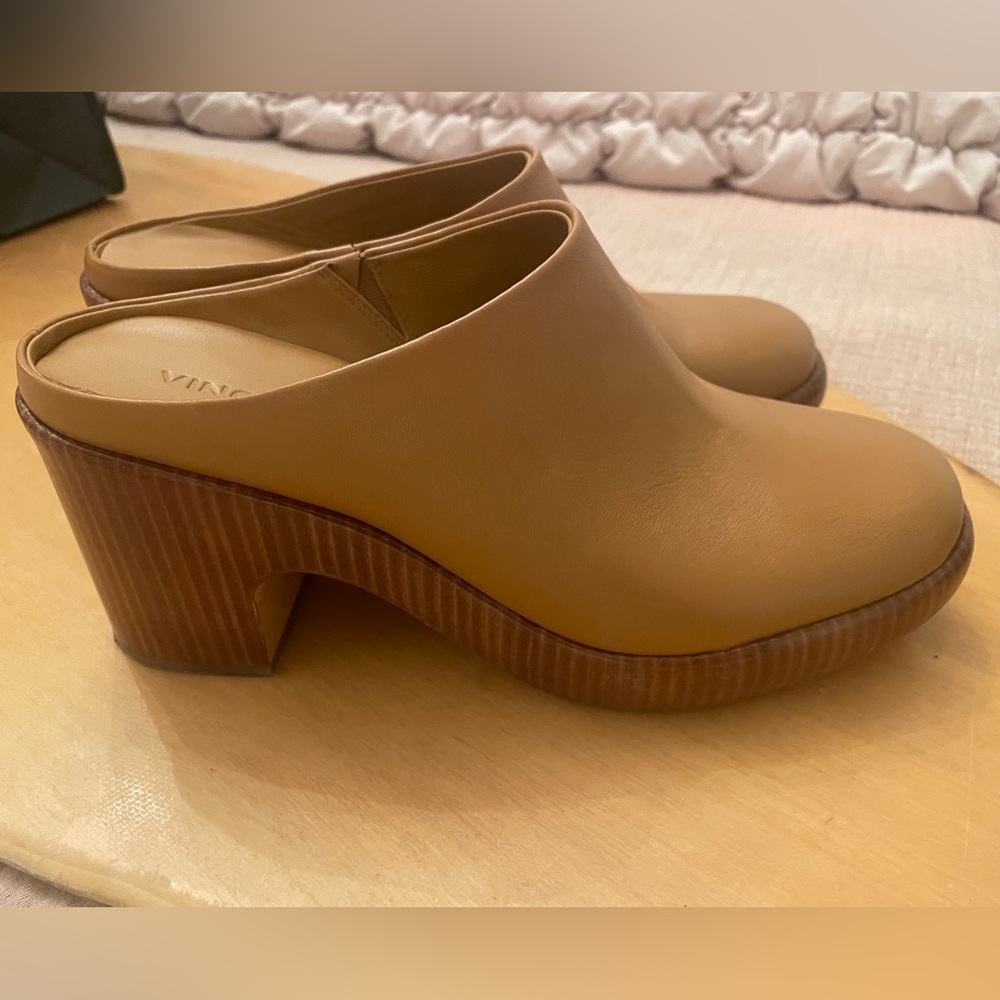 Vince Tan Leather Mule Clogs Size 9.5 Heeled Slip-On Swedish Style Women’s Shoes